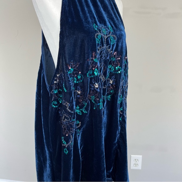 NWT FREE PEOPLE VELVET SEQUIN SWING MINI DRESS HALTER NECK SIZE MEDIUM IN BLUE - Picture 15 of 16
